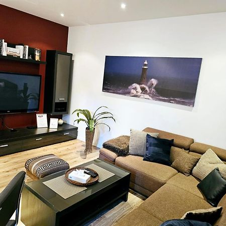 Modern 2 Bedroom Apartment In The City Centre Riga Exterior foto